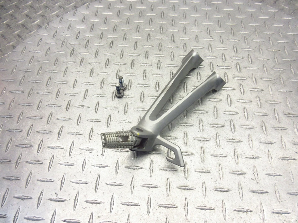 06 07 Suzuki GSXR 750 GSXR750 GSXR600 2007 estribo pasajero izquierdo Foto 3 de 4