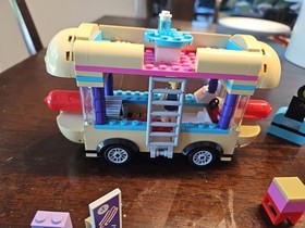 LEGO Friends: Amusement Park Hot Dog Van (41129)