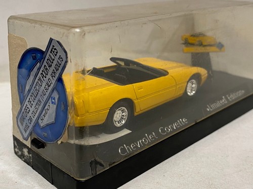 SOLIDO Chevrolet Corvette Limited Edition 1:43 Diecast Modelcar - Picture 3 of 3