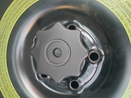 Audi A4 B8 A5 8T Roadster Spare Wheel Securing Screw Lock