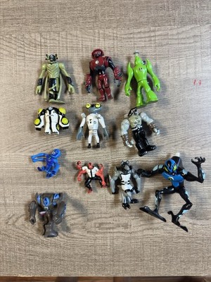 Ben 10 Mixed Lot of 11 Action Figures Pre-owned 