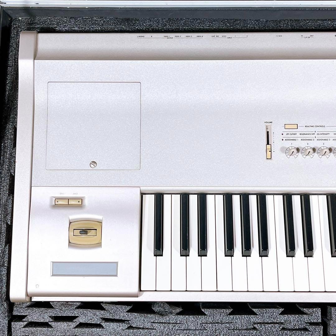 KORG TRITON V2 シンセサイザー KORG TRITON STUDIO V2 シンセサイザー 音源モジュール - メルカリ