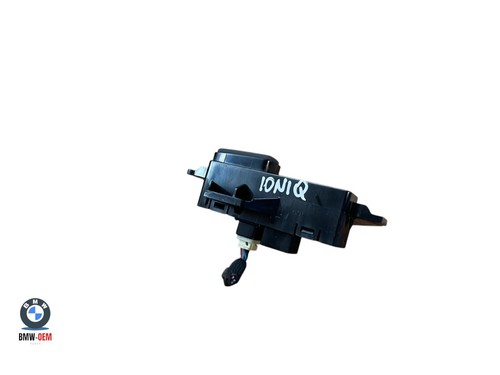 Hyundai Ioniq Fuel Flap Switch Button 93555-G2900 - Picture 3 of 6