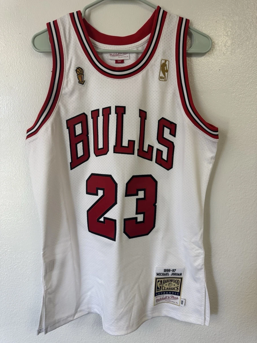 Michael Jordan Chicago Bulls White Fan Jerseys for sale | eBay