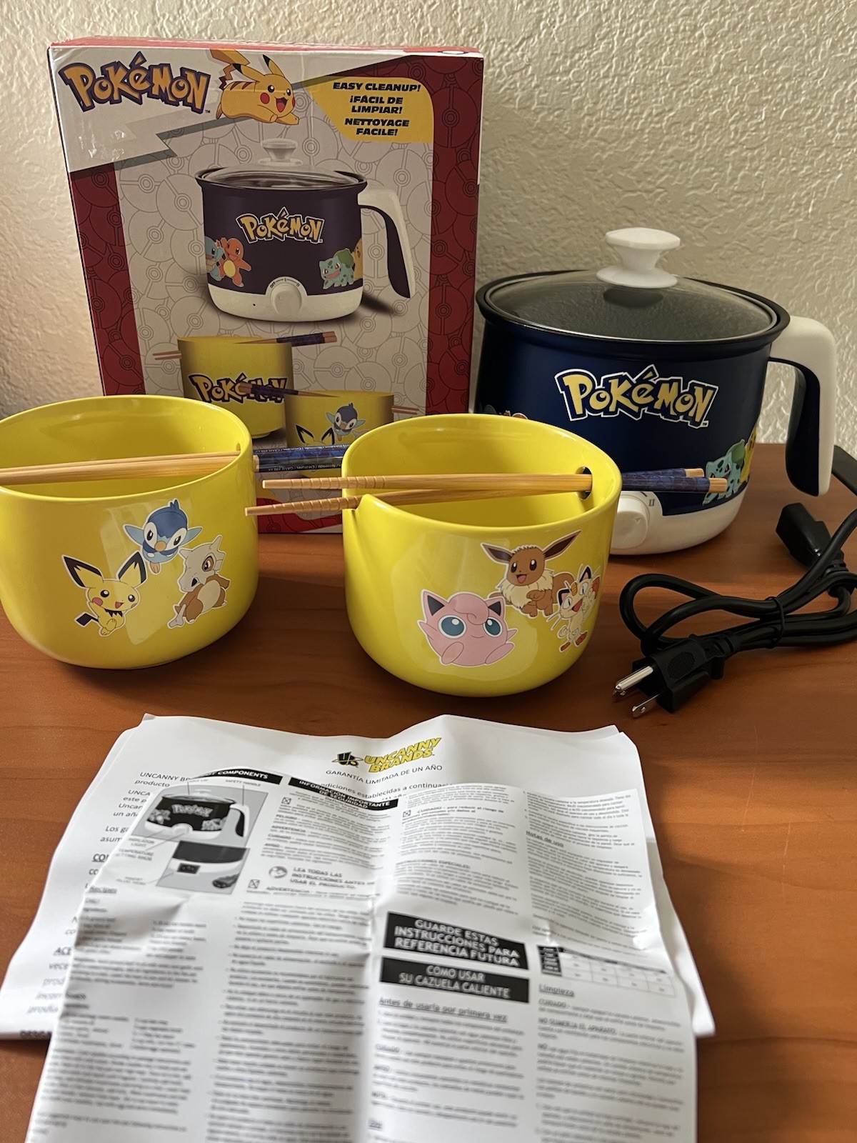 RARO NUEVO Pokemon Hot Pot Con Cuencos de Ramen de Cerámica y Palillos de Madera AGOTADO