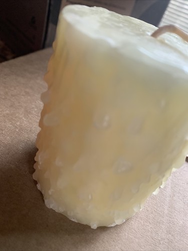 Vintage Elegant Hand Dripped Pillar Scented Candle to Reflect White Shoulders - Picture 4 of 7