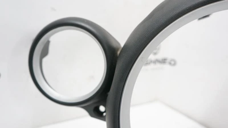 2009 Mini Cooper medidor de velocímetro acabamento cluster moldura painel de ventilação RG24050400 FABRICANTE DE EQUIPAMENTO ORIGINAL - Imagem 2 de 4