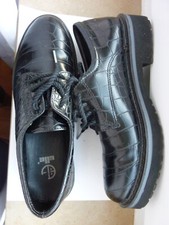 Elle Schuhe 38 schwarz dicke Sohle Reptil-Struktur Plateau Creeper wie Doc Dr.