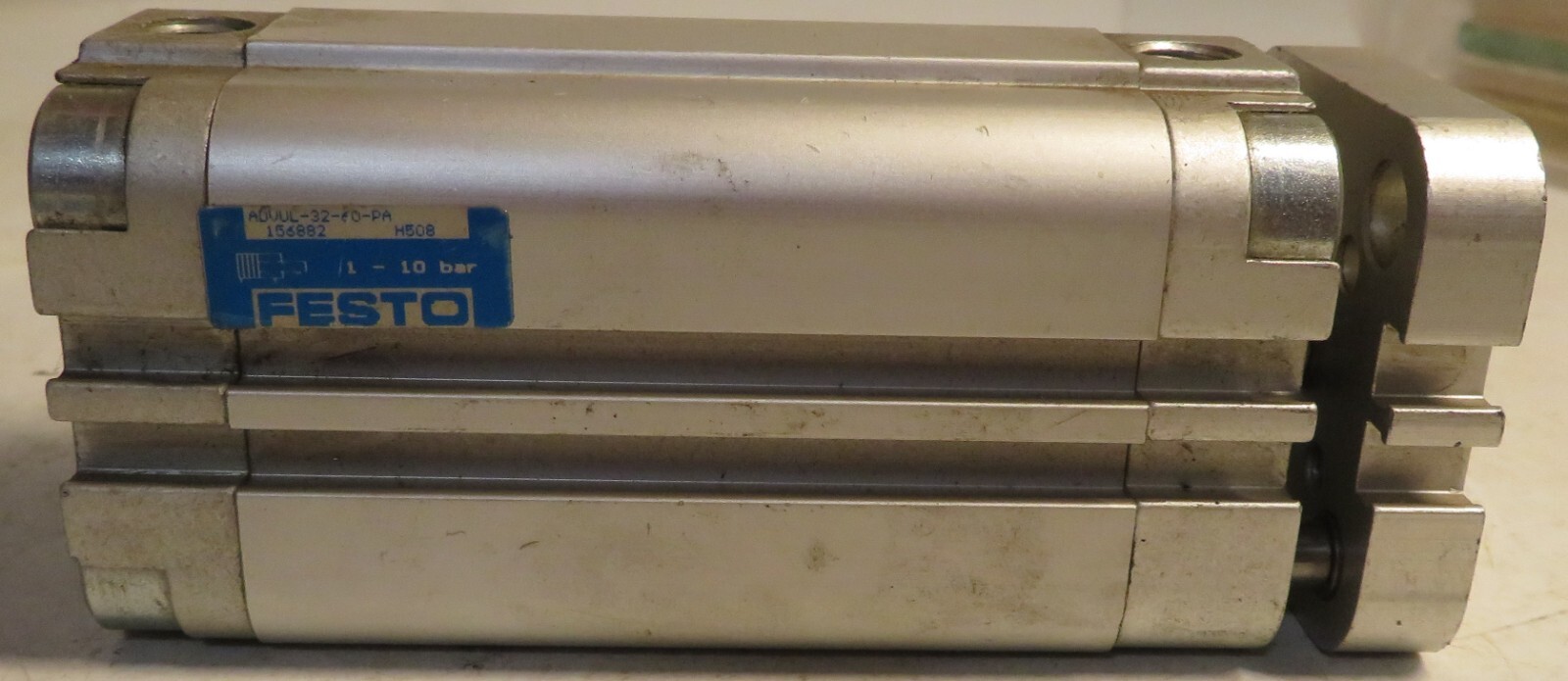 FESTO ADVUL-32-60-PA PNEUMATIC CYLINDER DOUBLE ACTING 156882 ADVUL3260PA