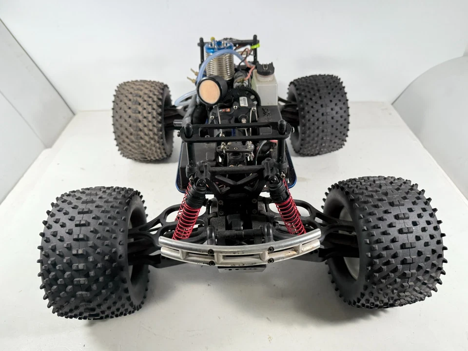 TRAXXAS T-MAXX 2.5 NITRO MONSTER TRUCK 1/10 4x4 SLIDER PROJECT - Image 2 of 4