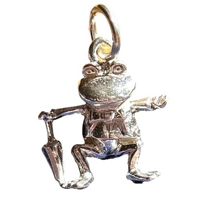 Silver DANCING FREDDO FROG Souvenir Antique Collectible Charm 1.8GMS