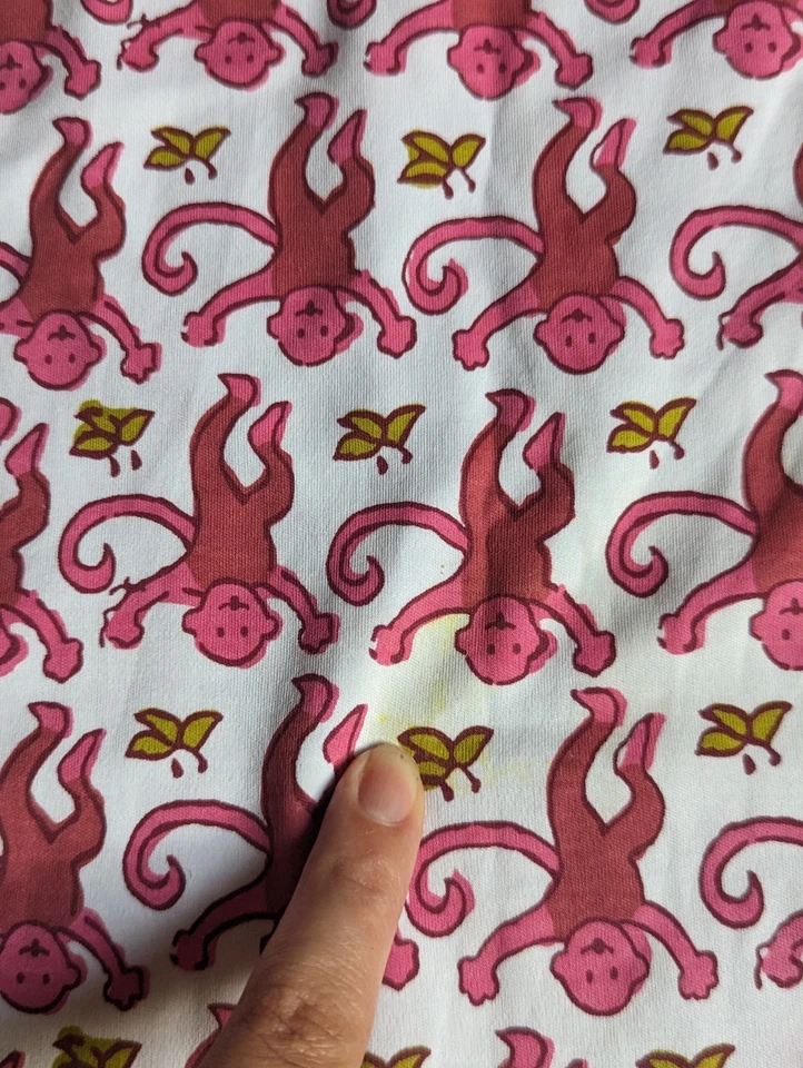 Manta de recepción Roller Rabbit Pink Monkeys Lovey Foto 2 de 3