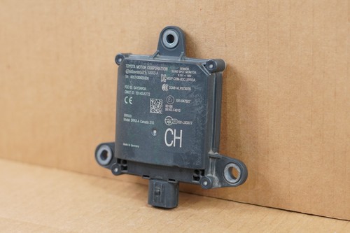 2018 2019 Toyota C-HR Blind Spot Detection Radar Sensor OEM 88162-F4010 D1