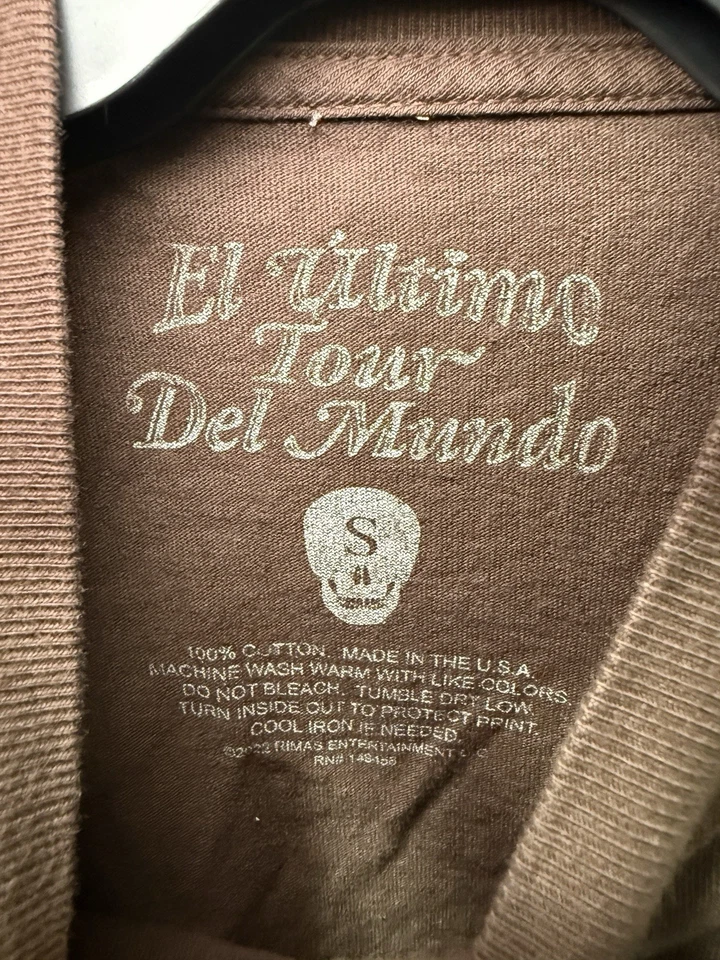 Camisa Bad Bunny "Yonaguni Dog Walker" - Talla SM - Tour El Último Del Mundo Foto 4 de 4