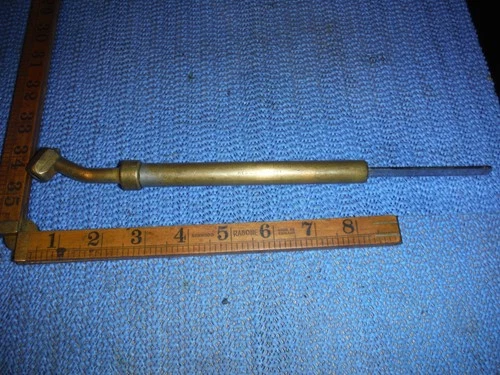 VINTAGE WW2 ERA SCHRADER BRASS SERVICE TIRE GAUGE FITS MILITARY JEEP TOOL KIT