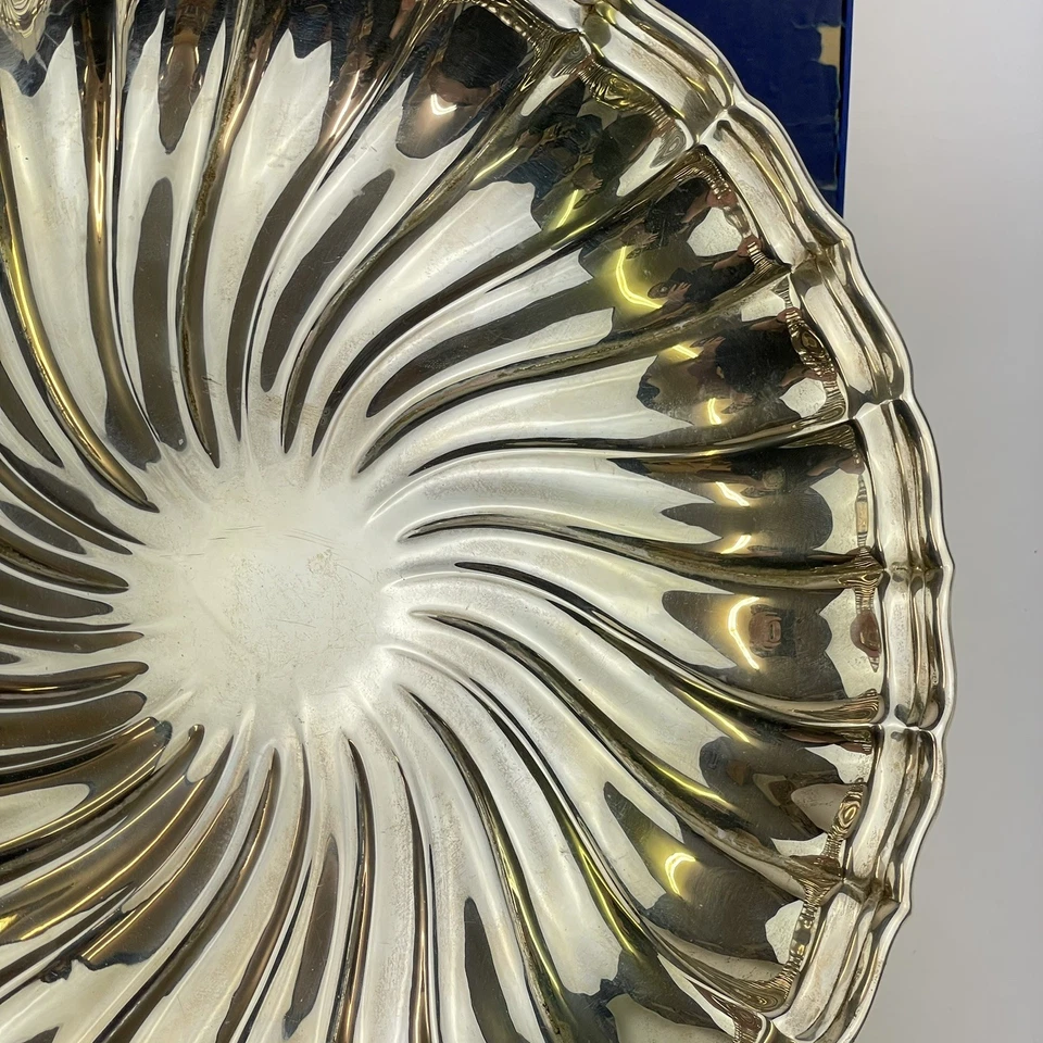 Plato estriado de plata maciza en caja Gorham Mfg Co para Cartier 31 cm 746 g Foto 3 de 4