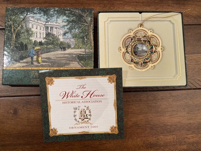 2005 The White House Historical Association Christmas Ornament Insert & Box
