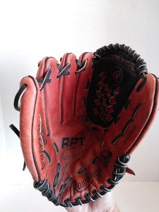 venum 14oz boxing gloves