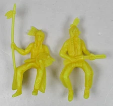 Unbranded Plastic Yellow Indians Men Lot of 2 Toy Figures 2" Scale