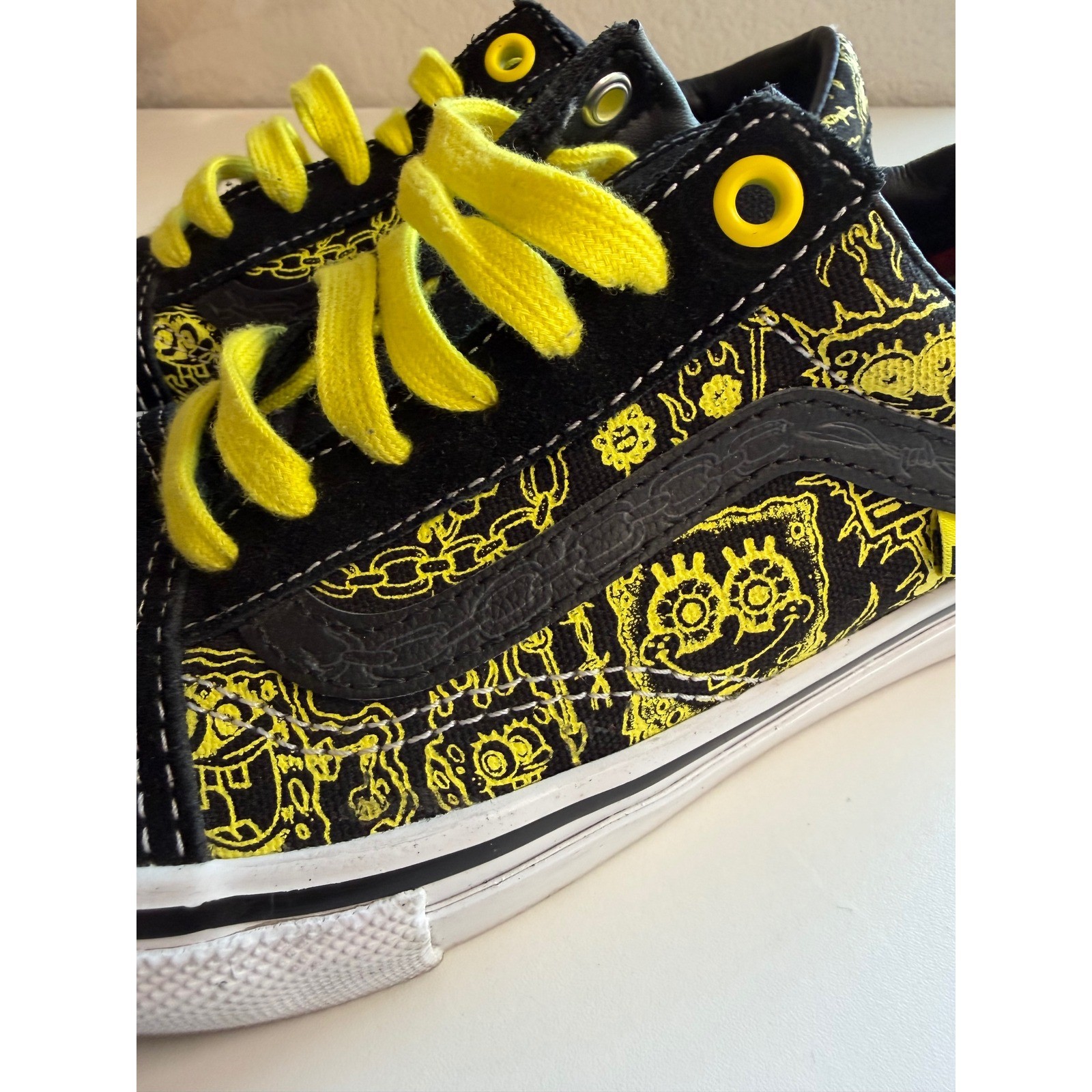 Vans Skate Old Skool Spongebob Gigliotti Black Yellow Shoes VN0A5FCBZXU Mens 4.5 thumbnail 3