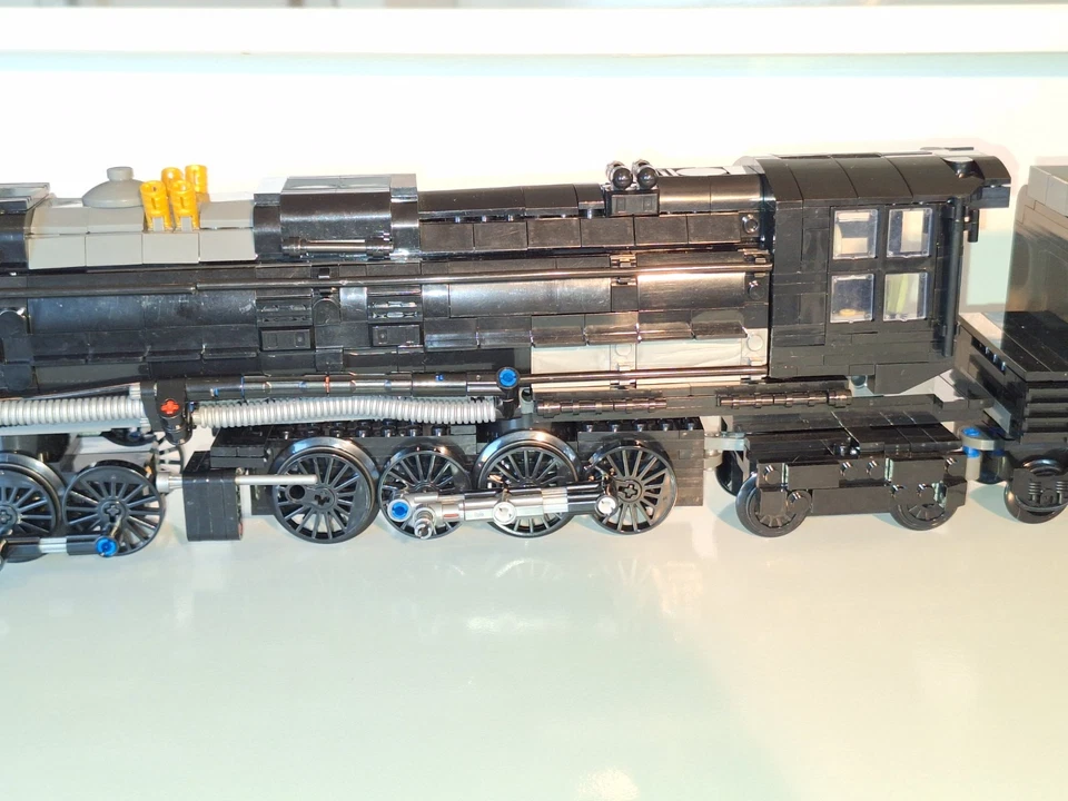 Jie Star 59005 UP BIG BOY Loco Kit.Assembled. 99.95% Complete.Similar to L E G O - Image 4 of 4