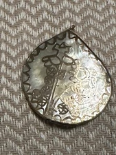 Beautiful  Mother of Pearl Shell Overlayed With 14k Gold Pendant-Teated🔥🔥🔥