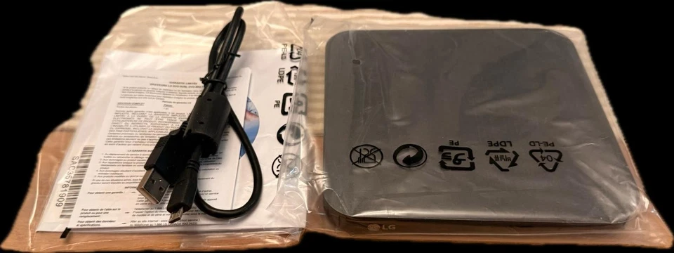 Unidad externa LG SP80NB80 grabadora y reproducción de DVD Foto 4 de 4