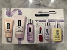 Clinique Fan Favorites 8 Piece Gift Set Brand New in Box