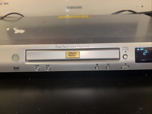Pioneer DV-2750 DVD Player - Dual PureCinema Progressive - Picture 3 of 5