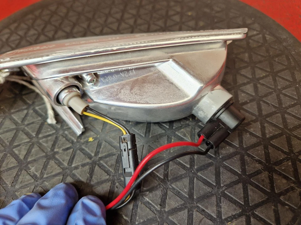 PIAGGIO VESPA GTS 125 RIPETITORE FANALE ANTERIORE SINISTRO LH 2020 - Immagine 3 di 4