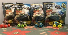 Monster Jam Mini Set: Dragon, Grave Digger, ThunderROARus & Blue Thunder Chases