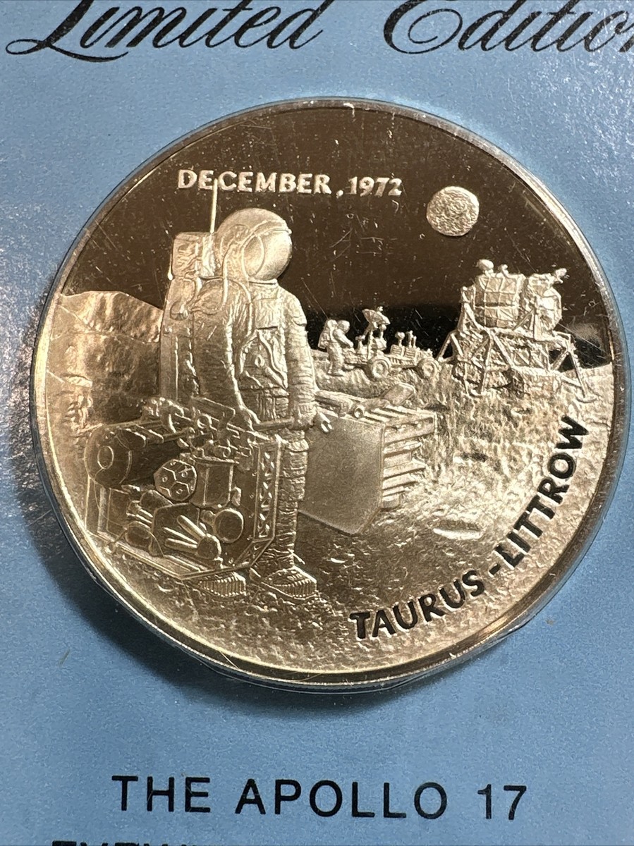 USA , NASA 1972. APPOLO 17 Commemorative Silver Table BOXED MEDAL