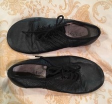 Revolution Dance Shoes / Black - Girls Size 5.5M