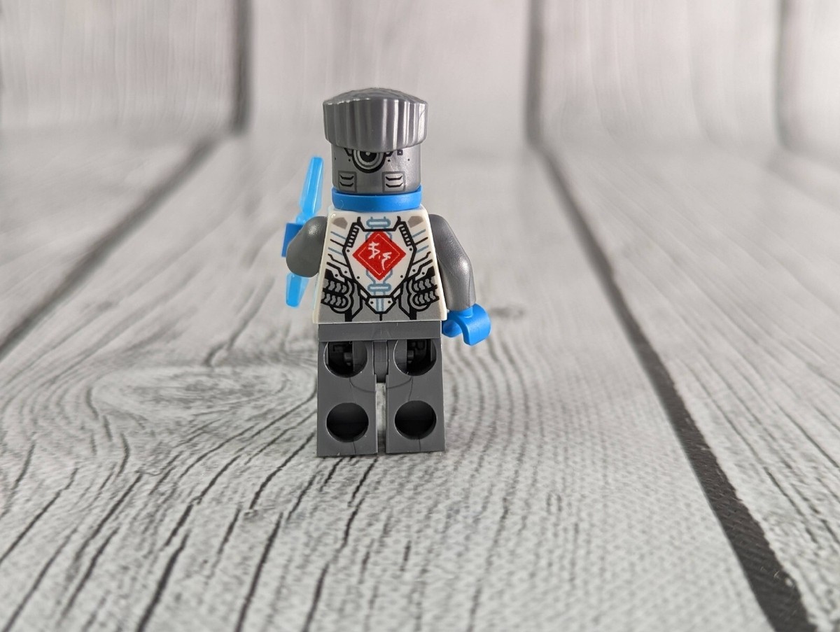 LEGO Ninjago Zane Legacy Titanium VS Minifigure NJO647 Set 71731