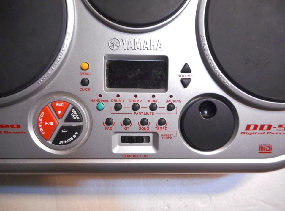 Yamaha DD 55 Digital Percusión 7 Pad MIDI con 2 Pedales Adaptador A/C Probado Funciona Foto 2 de 4