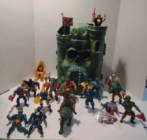 Vintage Masters of the Universe Castle Grayskull Incomplete & 17 figures