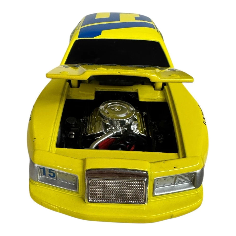 Banco Dale Earnhardt #15 Wrangler 1983 T-Bird 1/24 acción blanco y negro  Foto 3 de 4