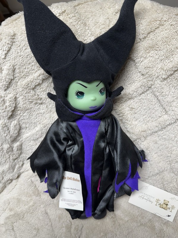 Precious Moments Queen Maleficent Doll The Doll Maker #5029 Disney Signed 
