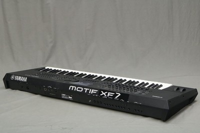 YAMAHA MOTIF XF7 Music Production Synthesizer 76 Key Digital Piano