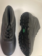 New Safety boots size 10  box included