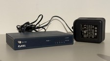 Zyxel ES-105 5-Port Switch 10/100 Mbit / blau inklusive Netzteil
