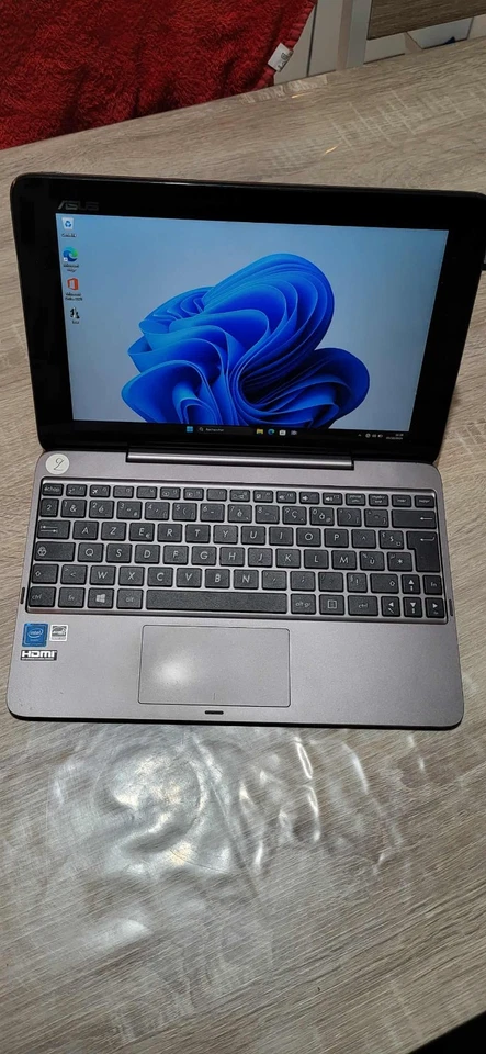 Asus Transformer Book T101HA - 10.1" - 64 Go - Windows 11 - Photo 2/4