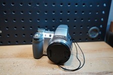 L Sony Cyber-shot DSC-H2 6.0MP Digital Camera 12x Zoom w/ 512MB Memory Stick