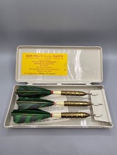 Vintage Unicorn Darts W/ Case - Green Feather Flights - Made In England