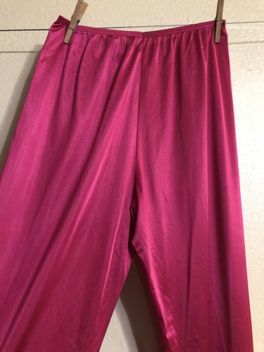Vanity Fair Womens Small 2-Piece Pajama Set Fuchsia Pink Lace Trimmed Nylon - Picture 7 of 9