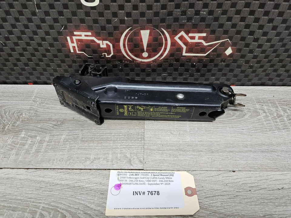 Volkswagen Golf City 2008-2010 neumático de repuesto de emergencia Widow Maker gato de tijera Foto 2 de 4