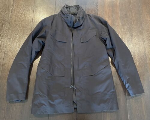 Arc’teryx Veilance FIELD IS Coreloft Insulated Goretex Jacket BLACK sz M - Picture 1 of 12