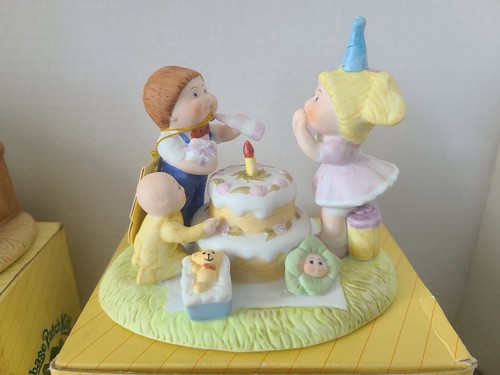 Vintage 1984 Cabbage Patch Kids Porcelain Figurine Lot of Two Cute - Picture 2 of 11