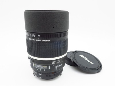 Nikon AF DC-Nikkor 135mm 1:2 Objektiv