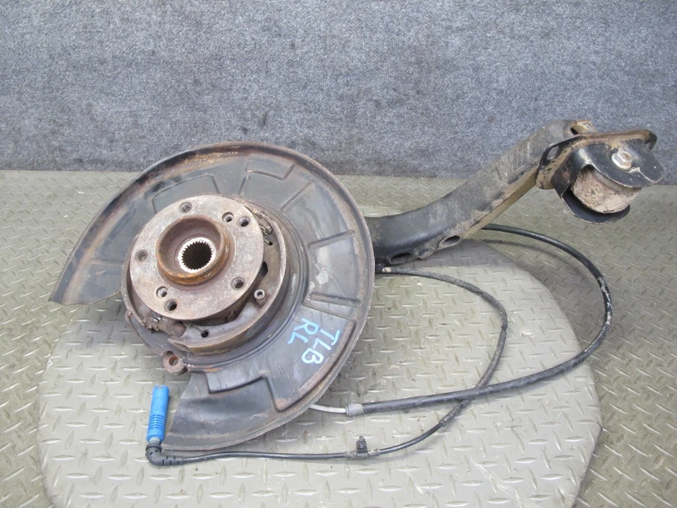 01-06 BMW E46 M3 S54 HUSILLO TRASERO IZQUIERDO NUDILLO RUEDA COJINETE BRAZO TRASERO Foto 4 de 4